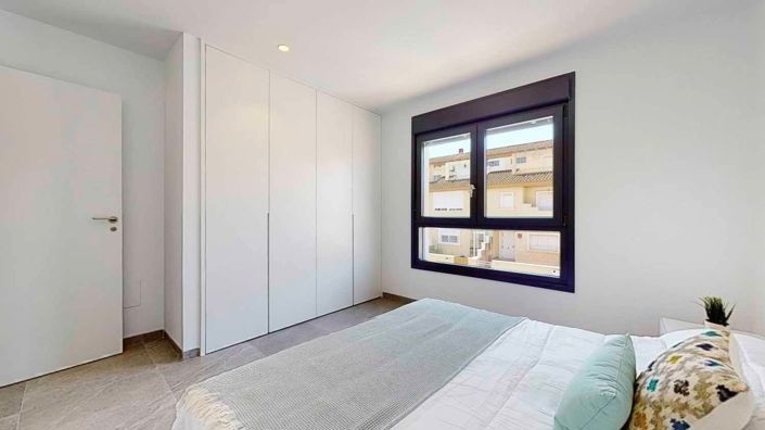 Image No.11-3 Bed Apartment for sale