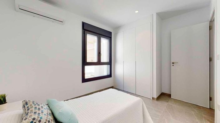 Image No.14-3 Bed Apartment for sale