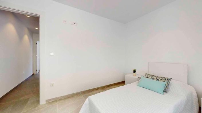 Image No.15-3 Bed Apartment for sale