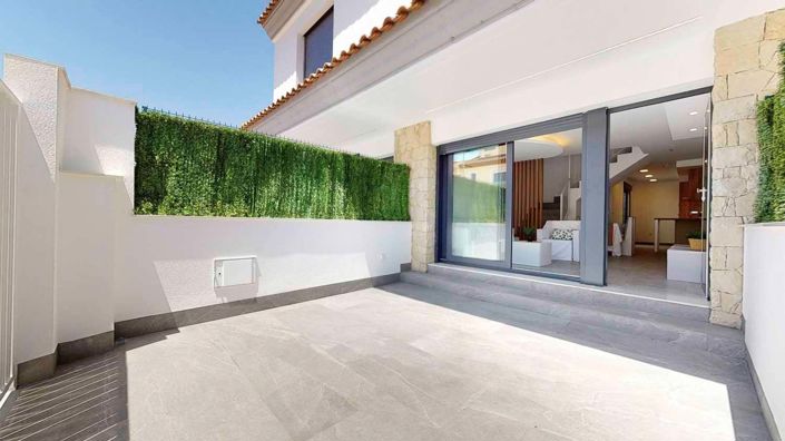 Image No.22-3 Bed Apartment for sale