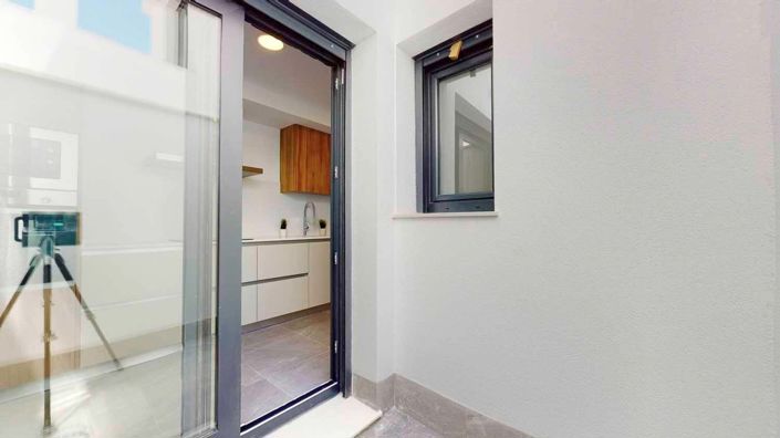 Image No.6-3 Bed Apartment for sale