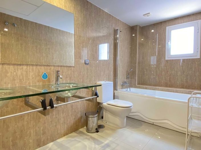 Image No.27-3 Bed Penthouse for sale