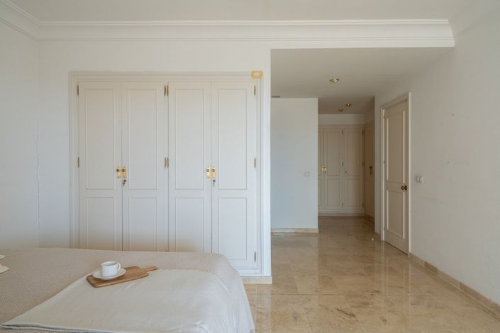 Image No.10-2 Bed Apartment for sale