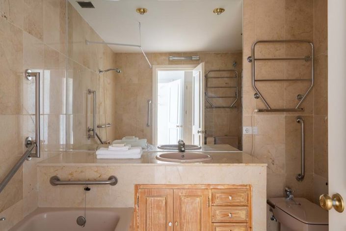 Image No.12-2 Bed Apartment for sale