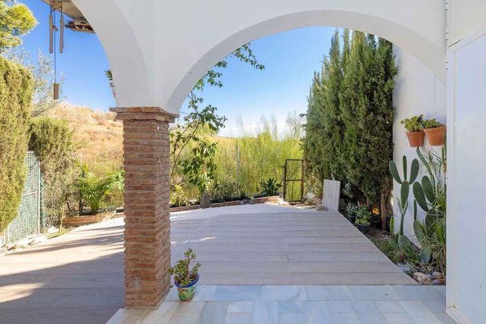 Image No.13-3 Bed Property for sale