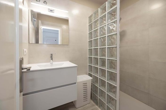 Image No.26-3 Bed Property for sale