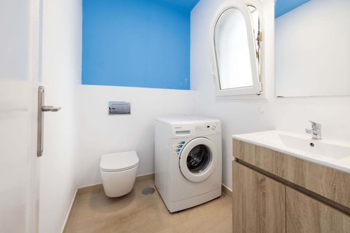 Image No.35-3 Bed Property for sale