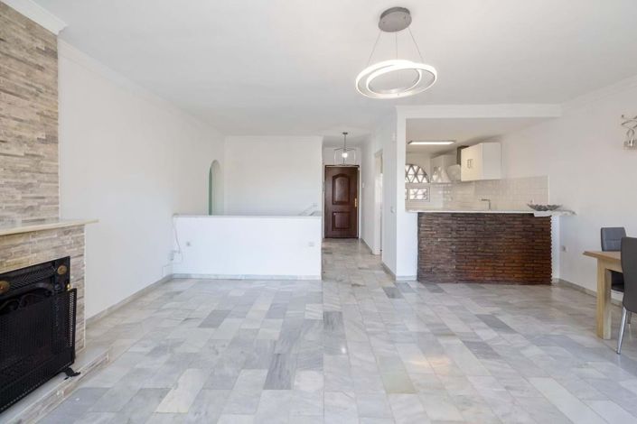 Image No.43-3 Bed Property for sale