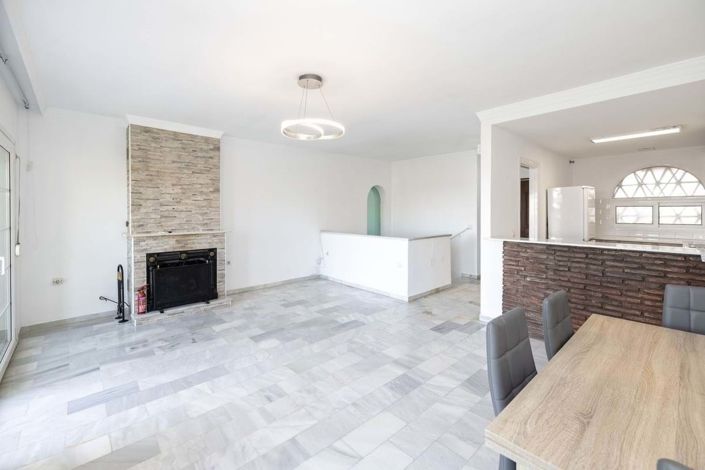 Image No.44-3 Bed Property for sale