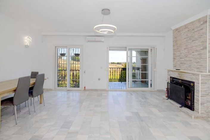 Image No.6-3 Bed Property for sale