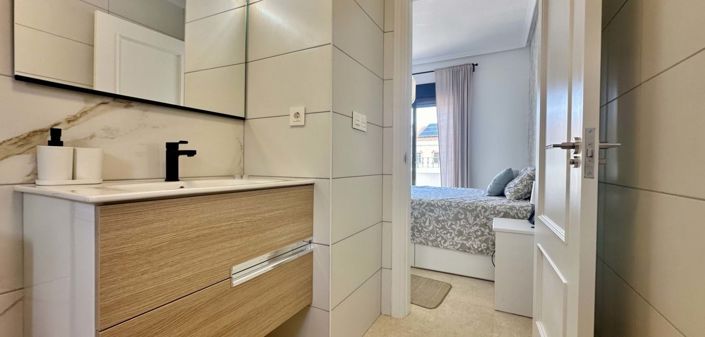 Image No.39-3 Bed Townhouse for sale