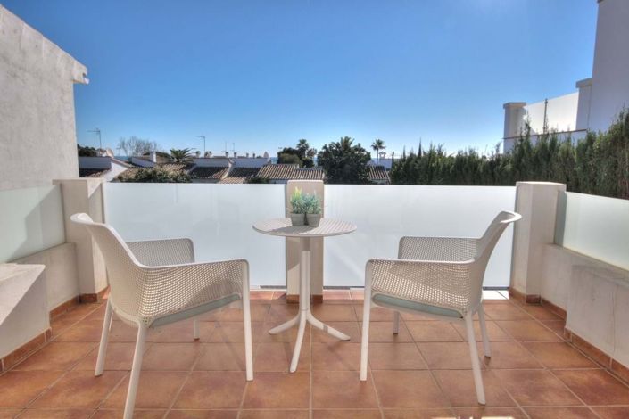 Image No.10-2 Bed Villa for sale