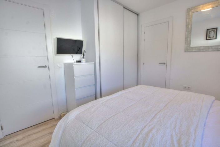 Image No.15-2 Bed Villa for sale