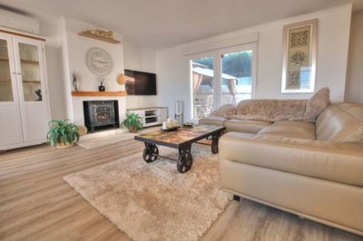 1447-648190-78d1f4f8b6655591b02d22fabb36a692d