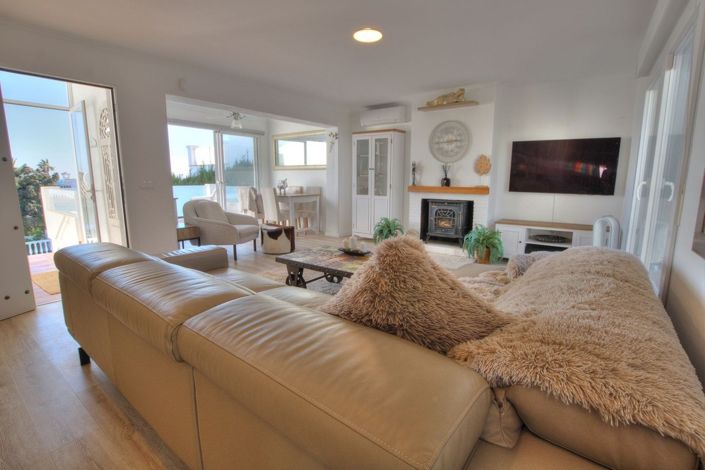 Image No.7-2 Bed Villa for sale