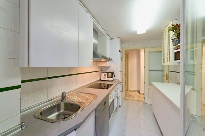 Image No.15-3 Bed Apartment for sale