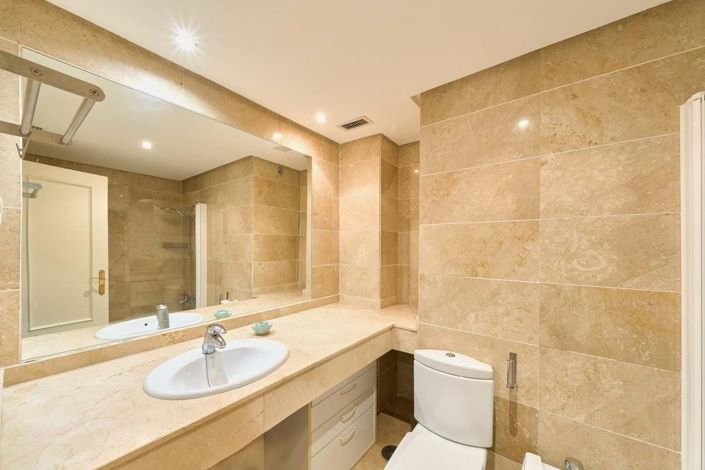 Image No.18-3 Bed Apartment for sale