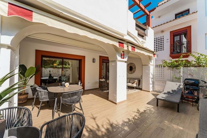 Image No.1-4 Bed Apartment for sale