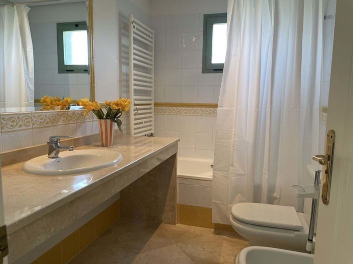 Image No.25-2 Bed Apartment for sale