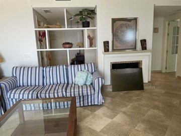 1447-645323-78d1f4f8b6655591b02d22fabb36a692d