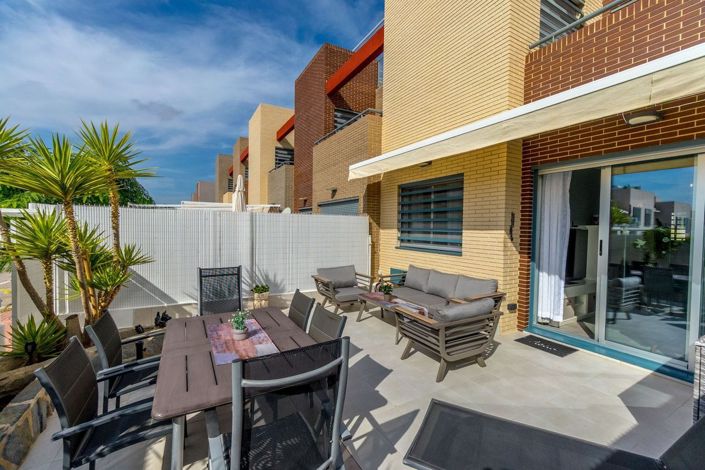 Image No.2-2 Bed Bungalow for sale