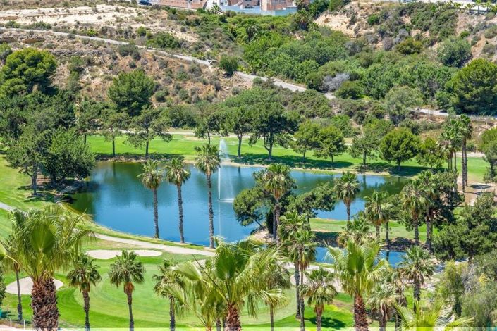 Image No.18-3 Bed Semi-Detached for sale