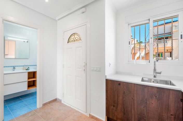 Image No.21-3 Bed Semi-Detached for sale