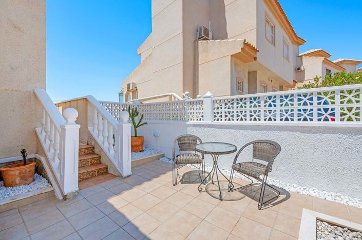 Image No.24-3 Bed Semi-Detached for sale