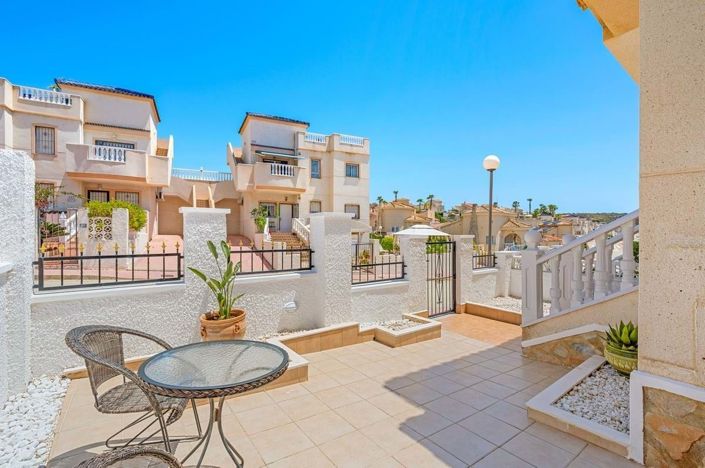 Image No.25-3 Bed Semi-Detached for sale