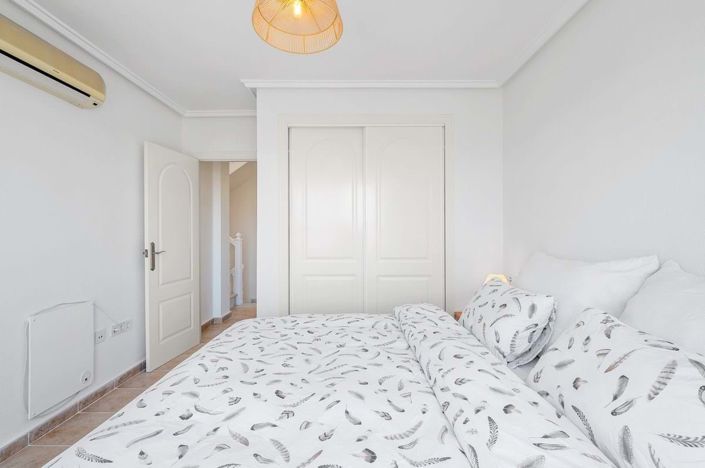 Image No.29-3 Bed Semi-Detached for sale