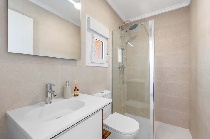 Image No.43-3 Bed Semi-Detached for sale