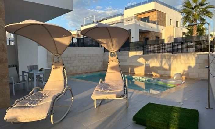 Image No.15-3 Bed Villa for sale