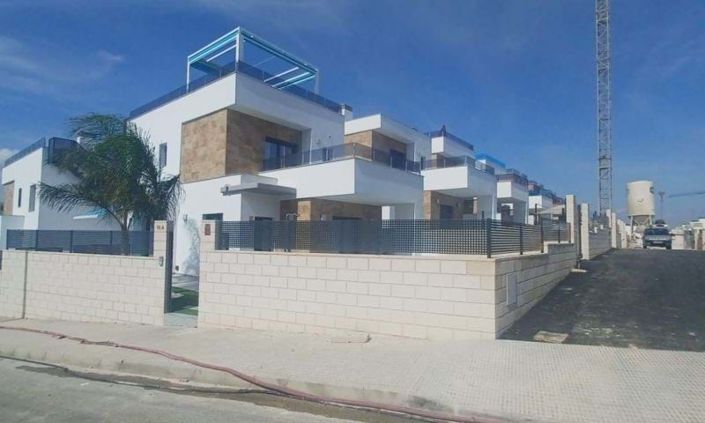 Image No.19-3 Bed Villa for sale