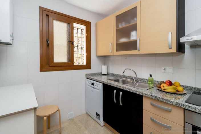 Image No.12-2 Bed Townhouse for sale