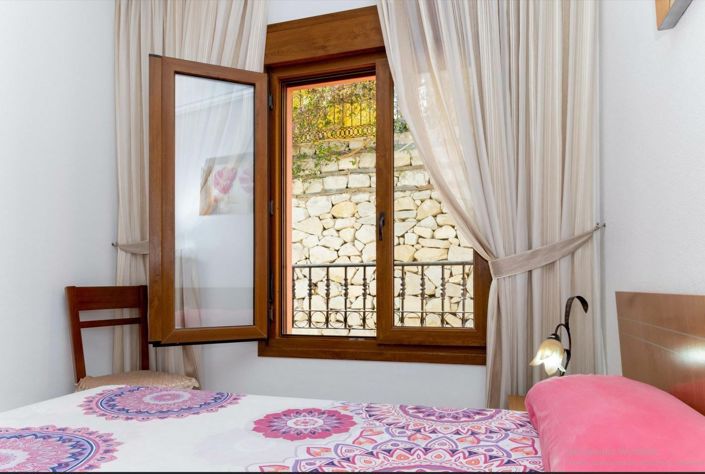 Image No.14-2 Bed Townhouse for sale