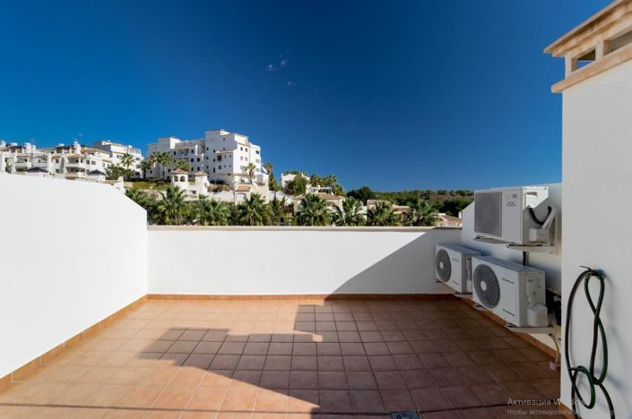 Image No.20-2 Bed Townhouse for sale