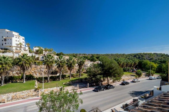 Image No.22-2 Bed Townhouse for sale