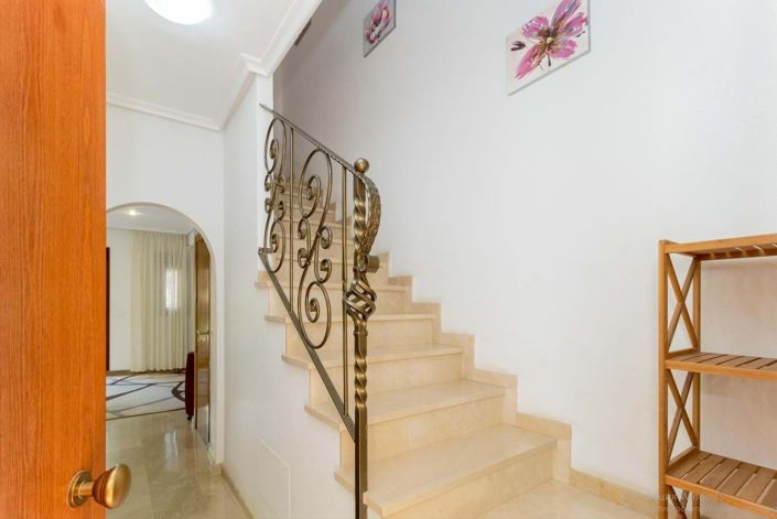 Image No.24-2 Bed Townhouse for sale