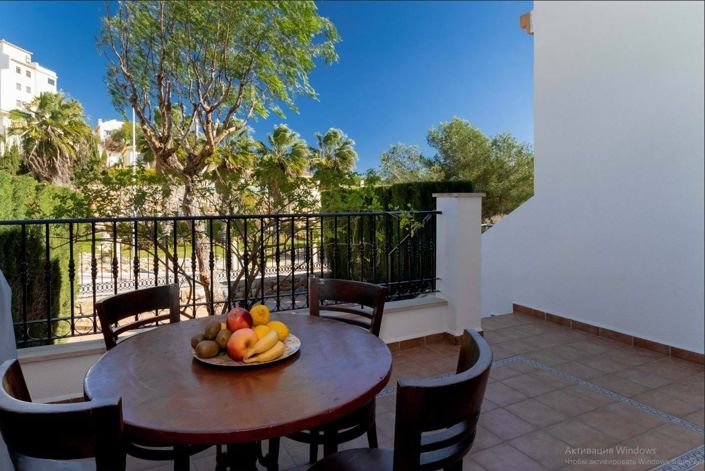 Image No.9-2 Bed Townhouse for sale