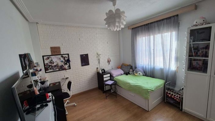 Image No.12-2 Bed Villa for sale