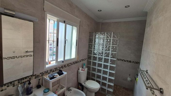 Image No.18-2 Bed Villa for sale