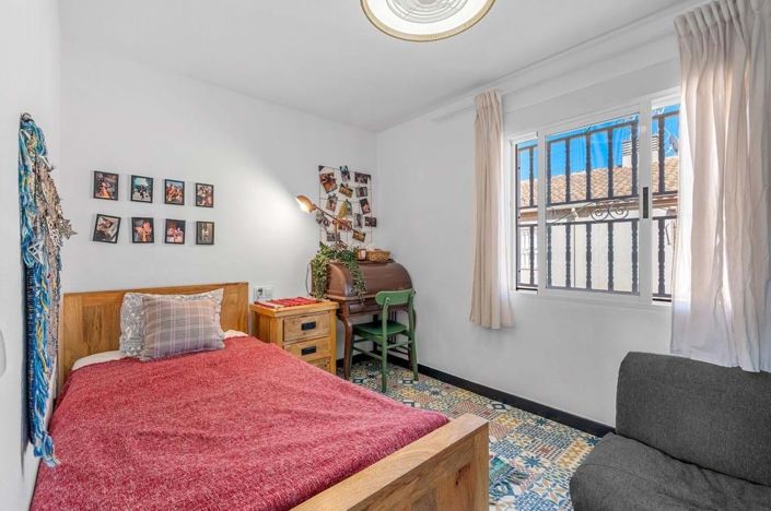 Image No.17-3 Bed Townhouse for sale