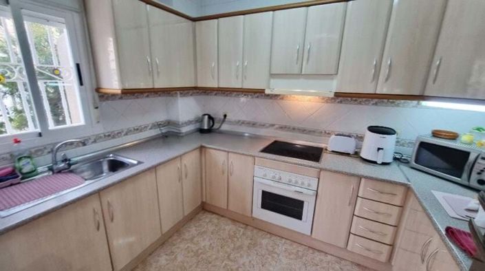 Image No.11-2 Bed Townhouse for sale