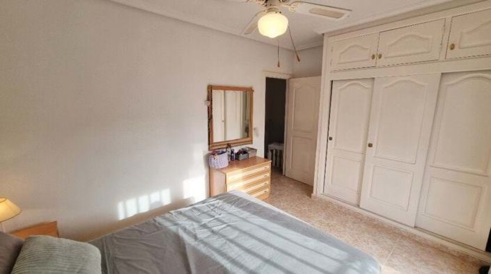 Image No.19-2 Bed Townhouse for sale