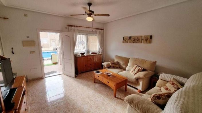 Image No.6-2 Bed Townhouse for sale