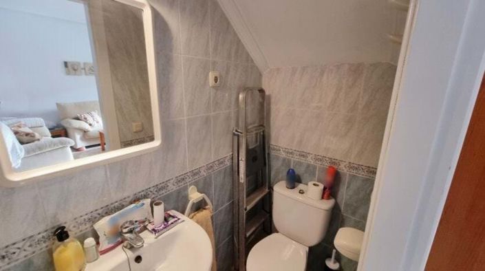 Image No.8-2 Bed Townhouse for sale