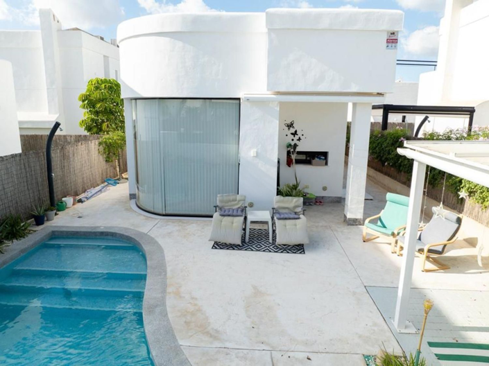 Image No.21-2 Bed Property for sale