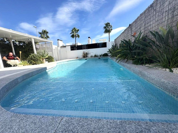 Image No.24-2 Bed Property for sale