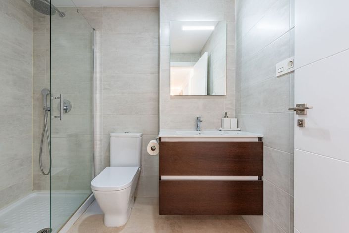 Image No.12-3 Bed Townhouse for sale