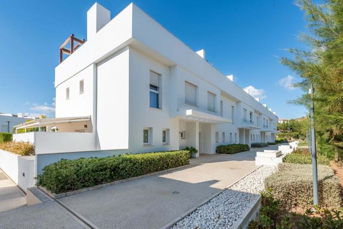 Image No.23-3 Bed Townhouse for sale